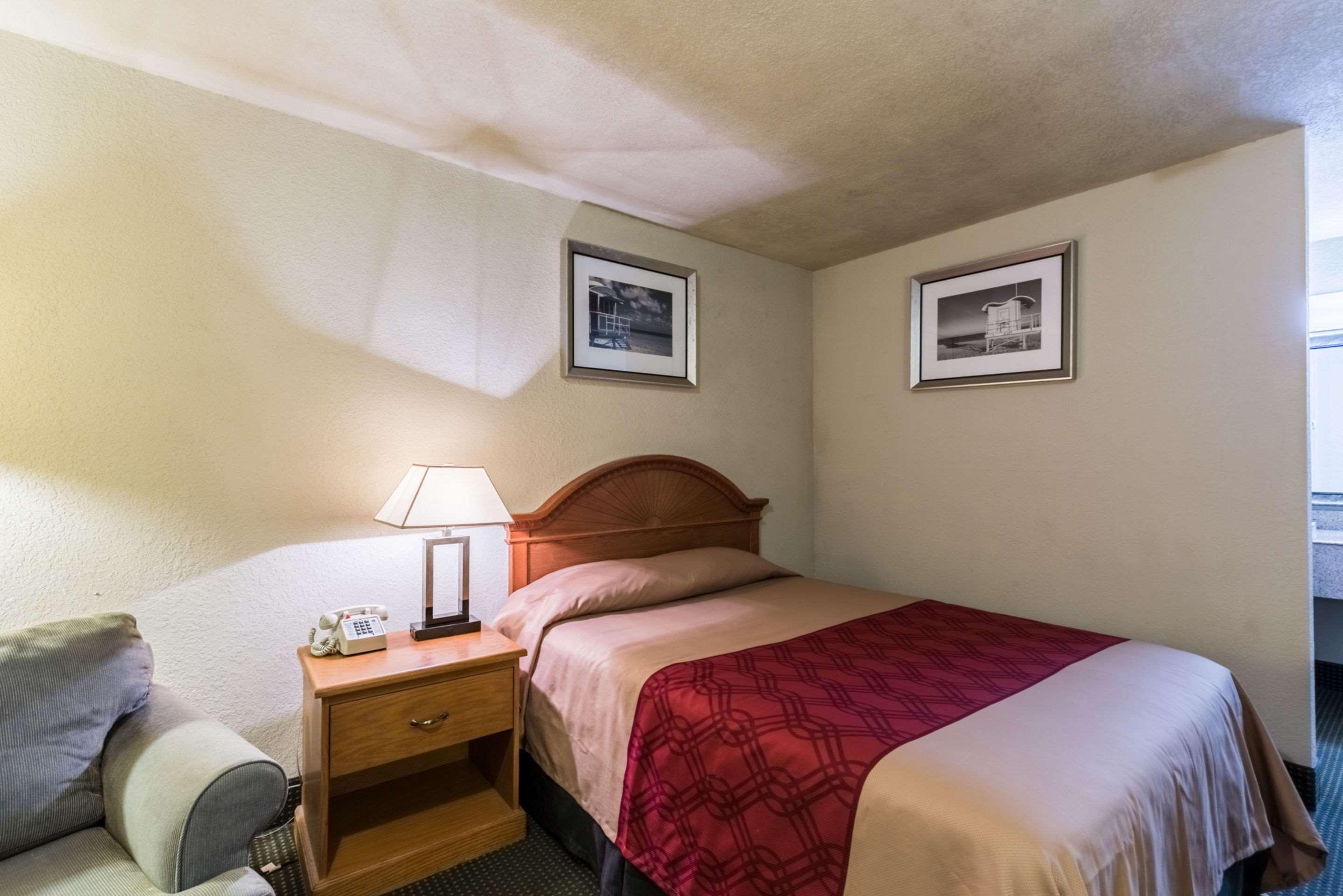 Econo Lodge Baytown Exteriér fotografie