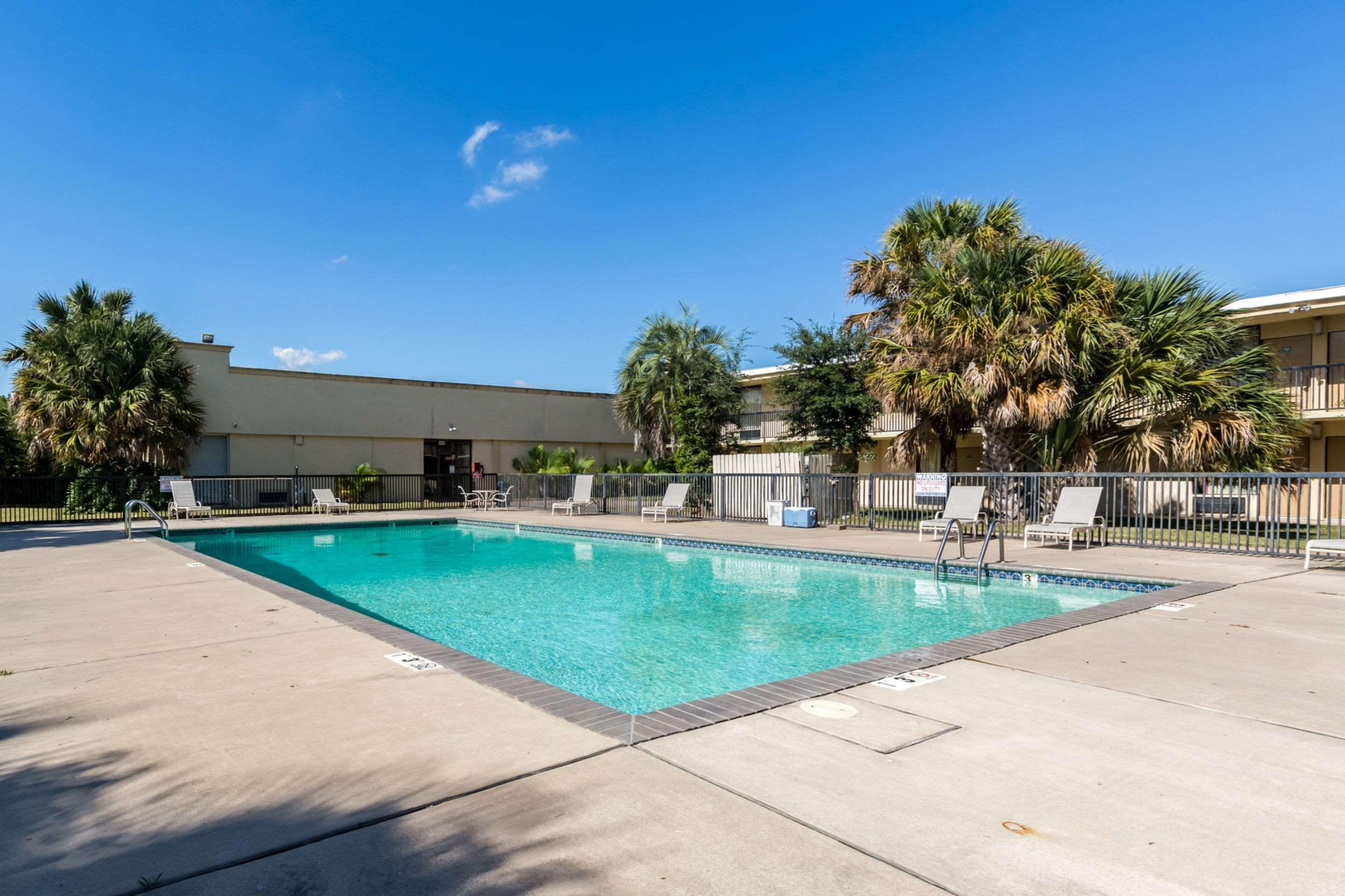 Econo Lodge Baytown Exteriér fotografie
