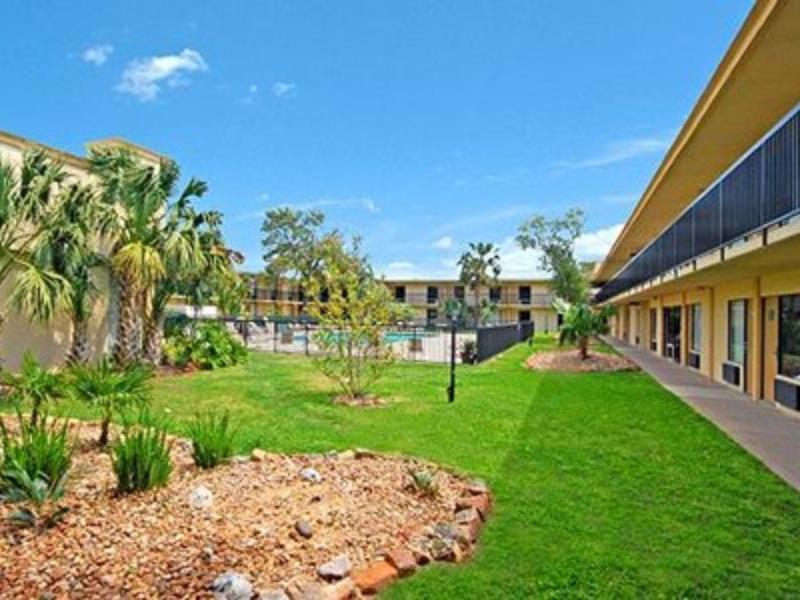 Econo Lodge Baytown Exteriér fotografie